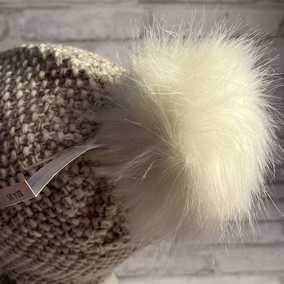 Winter furry pom pom knit hat gold white gray tie strings ladies beanie pretty - Picture 3 of 9